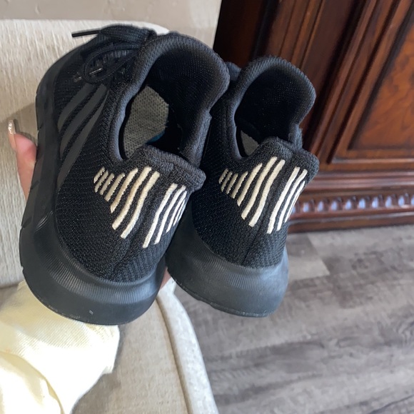 Blacks adidas - Picture 4 of 4